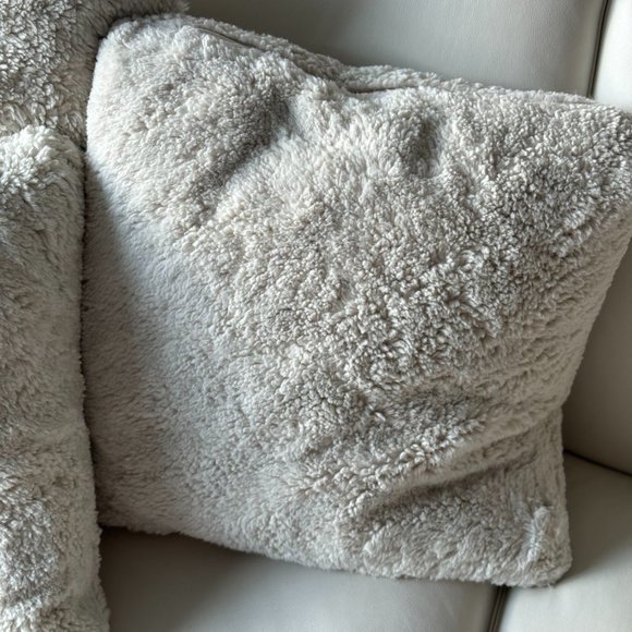 Pottery Barn Other Pottery Barn Faux Fur Pillow Covers 8x18 Poshmark